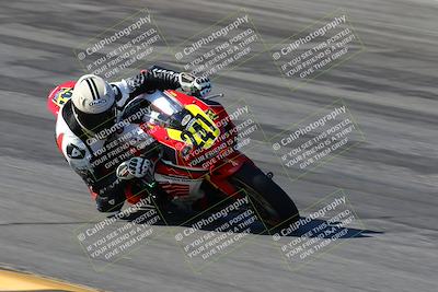 media/Mar-21-2025-CVMA Friday Practice (Fri) [[30cd4fe323]]/3-Racer 2/Session 2 (Bowl)/